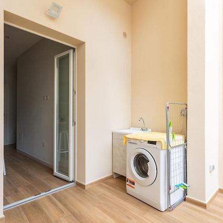 Domus Laetitiae Rooms & Apartments Quartu SantʼElena Zewnętrze zdjęcie