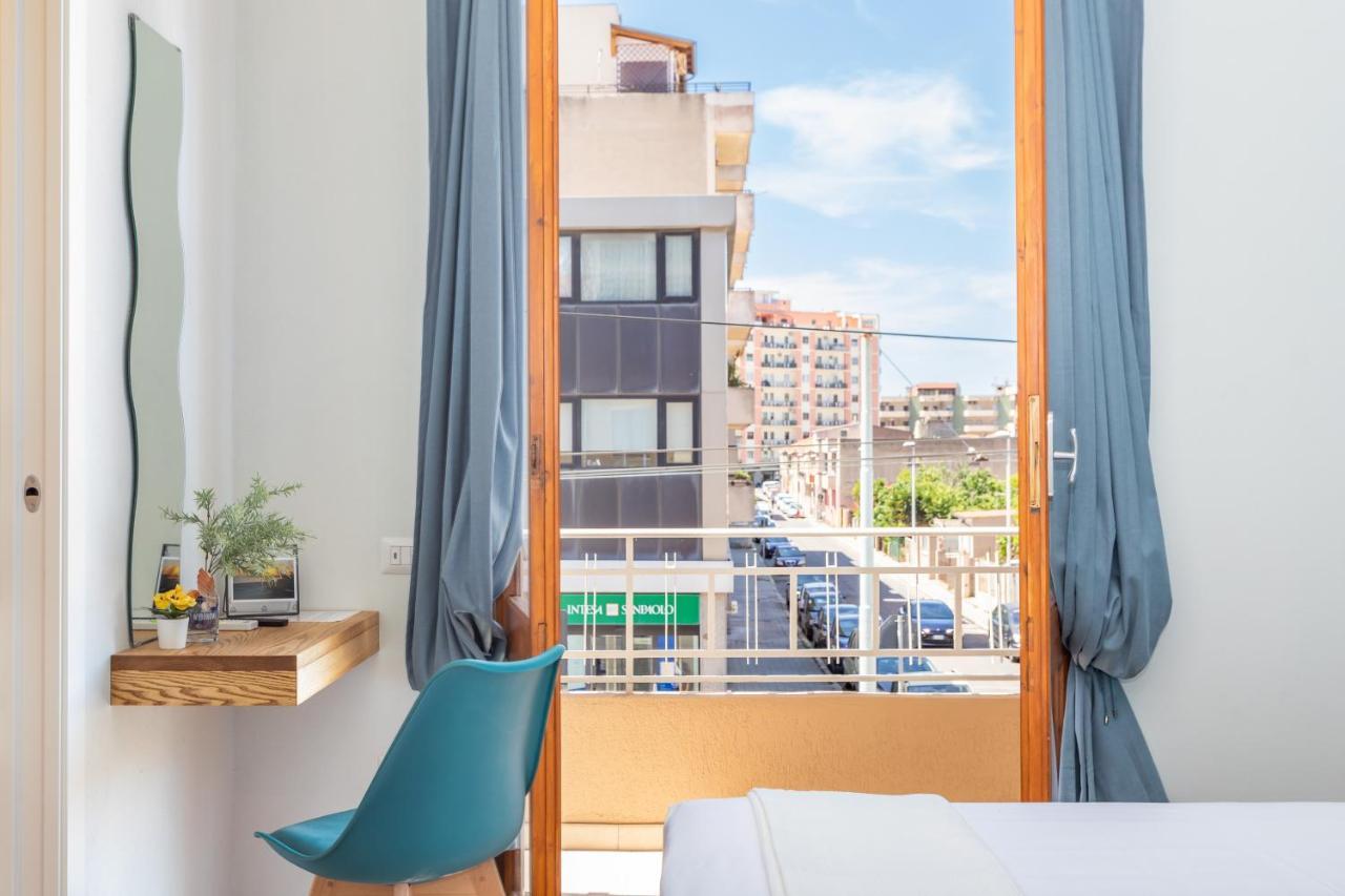 Domus Laetitiae Rooms & Apartments Quartu SantʼElena Zewnętrze zdjęcie