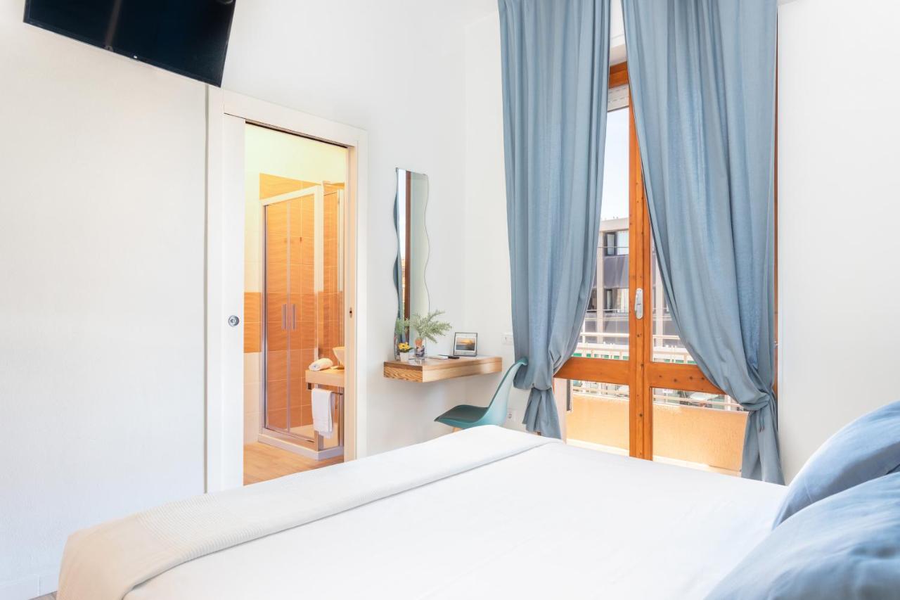 Domus Laetitiae Rooms & Apartments Quartu SantʼElena Zewnętrze zdjęcie