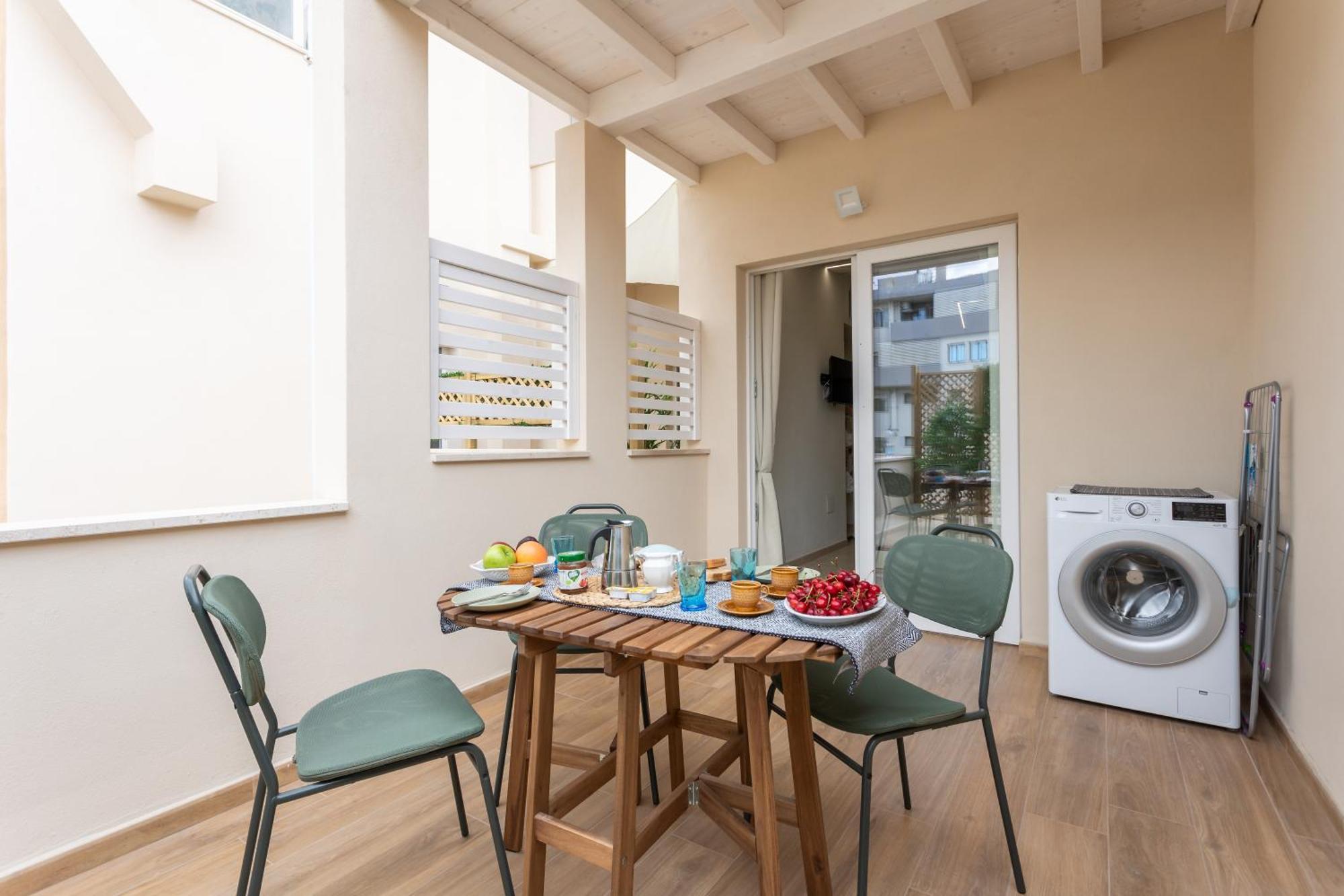 Domus Laetitiae Rooms & Apartments Quartu SantʼElena Zewnętrze zdjęcie